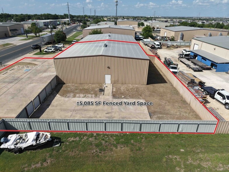 More Photos Of 13711 Immanuel Rd, Pflugerville Warehouse For Lease