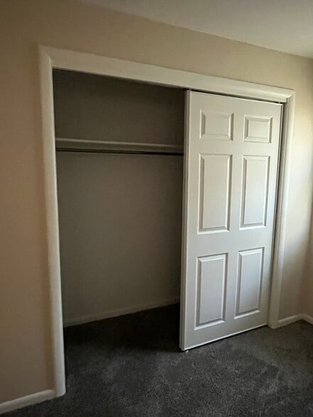 More Photos Of 1560 Wagar Rd, Rocky River Apartments For Sale