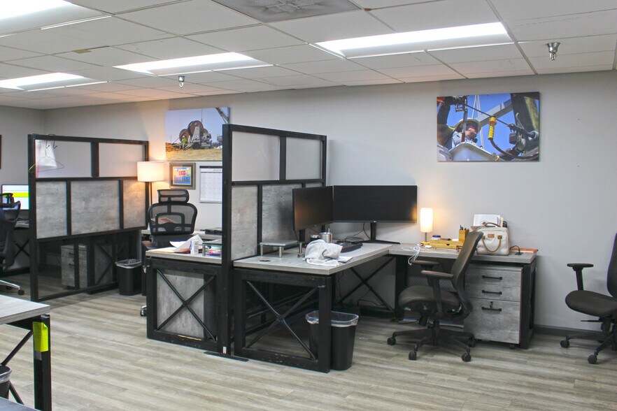 More Photos Of 101 Ritchie Rd, Capitol Heights Warehouse For Sale