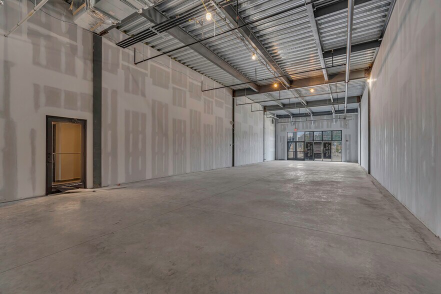 More Photos Of 515 Monmouth Rd, Jackson Sports And Entertainment For Lease