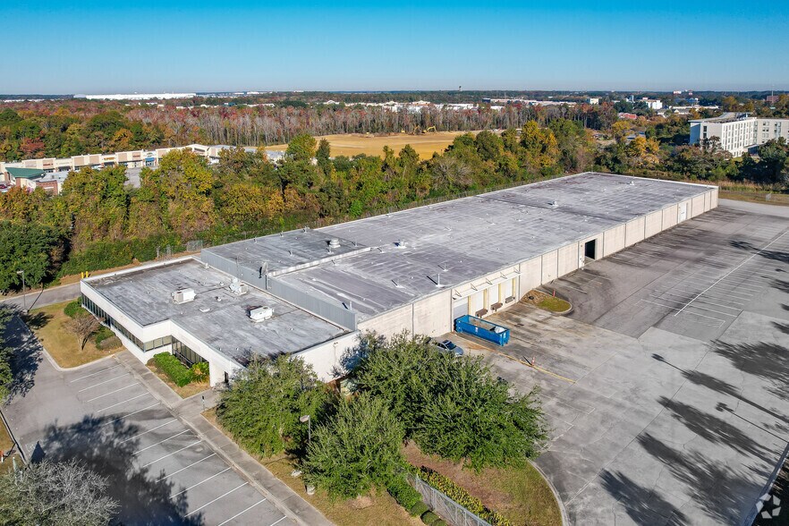 More Photos Of 5056 International Blvd, North Charleston Warehouse For Lease