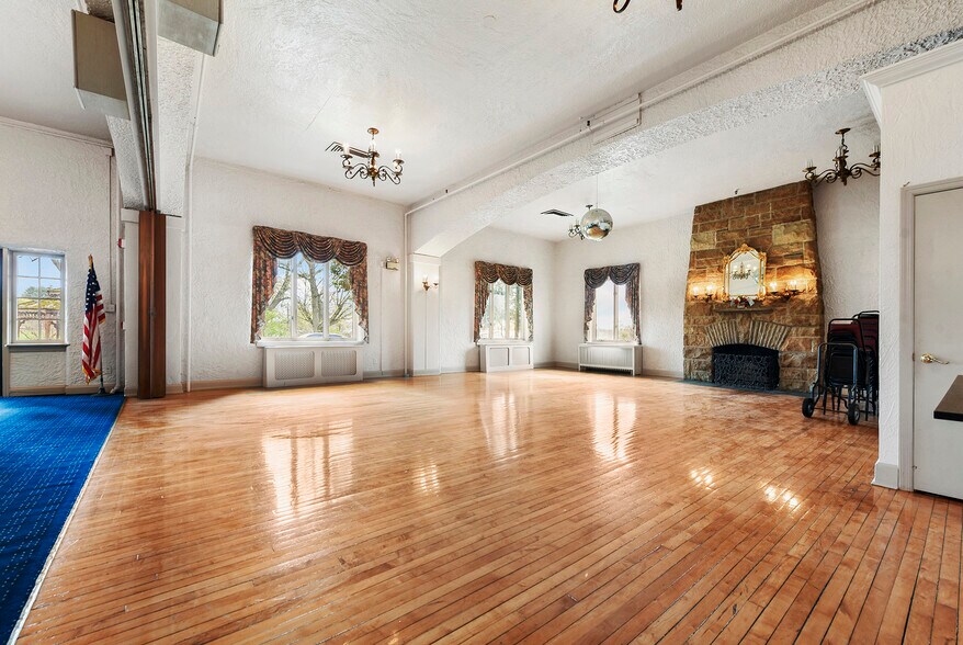 More Photos Of 1300 Lane ave, Natrona Heights Specialty For Sale