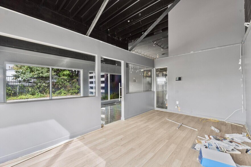 More Photos Of 535 NW 29th St, Miami Warehouse For Sale