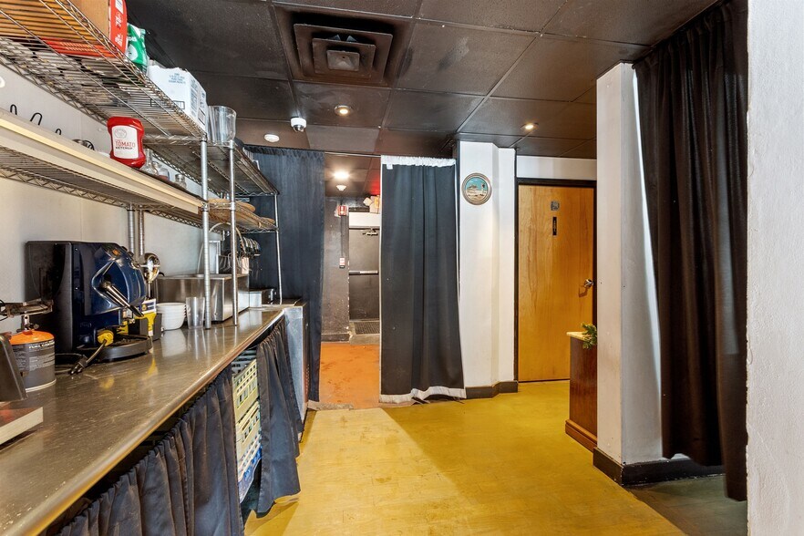 More Photos Of 166 Shrewsbury St, Worcester Restaurant For Sale