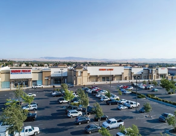 More Photos Of 1301 W Pacheco Blvd, Los Banos Unknown For Lease