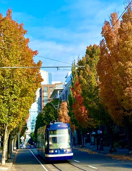 More Photos Of 1100 NW Glisan St, Portland Office For Lease