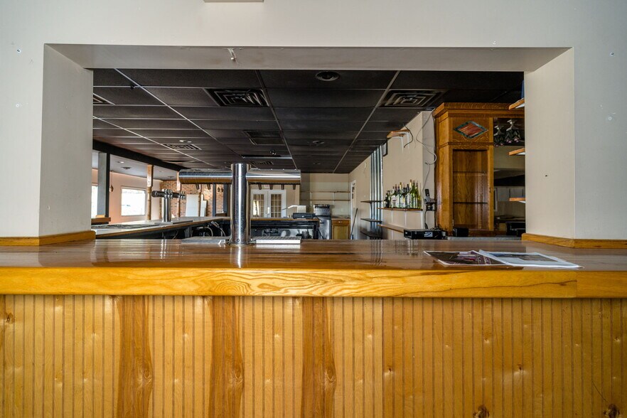 More Photos Of 2323 W Main St, Waynesboro General Retail For Sale