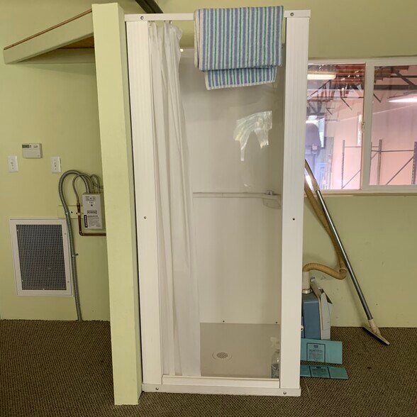 More Photos Of 4328-4330 Redwood Hwy, San Rafael Research And Development For Sale