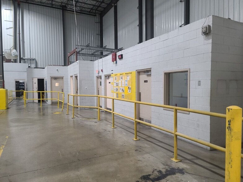 More Photos Of 741 Wellman Rd, Darlington Warehouse For Lease