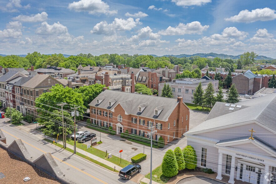 More Photos Of 124 1st Ave S, Franklin Office For Lease