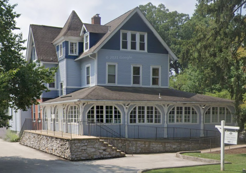 Primary Photo Of 241 S Bryn Mawr Ave, Bryn Mawr Medical For Lease