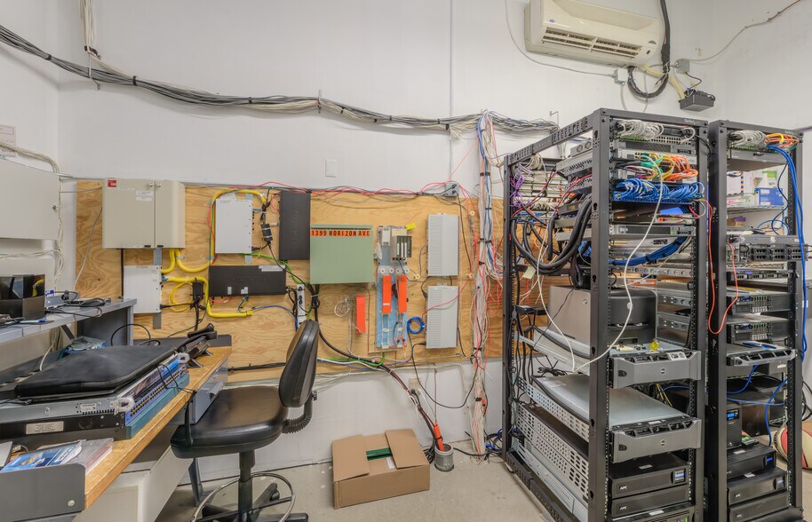 More Photos Of 1399 Horizon Ave, Lafayette Research And Development For Sale