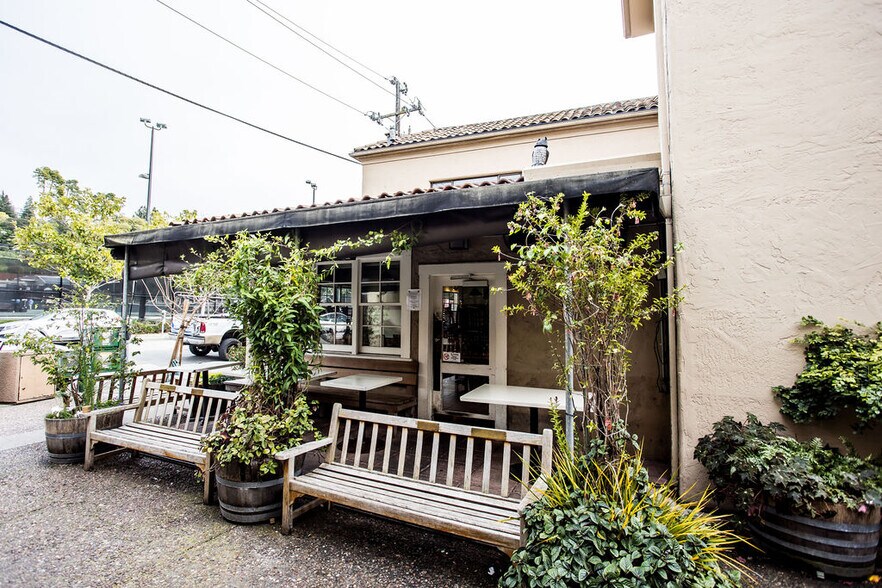 More Photos Of 2920-2926 Domingo Ave, Berkeley Storefront Retail Office For Lease