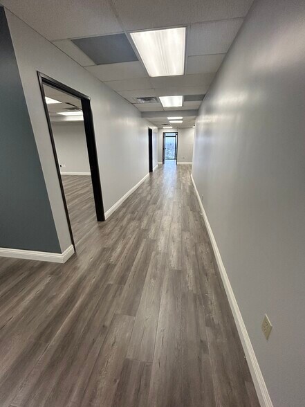 More Photos Of 18401 Burbank Blvd, Tarzana Office For Lease