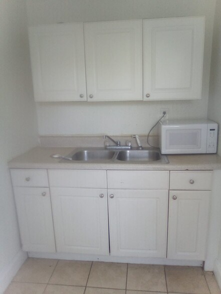 More Photos Of 8800 US Highway 1, Micco Hospitality For Sale