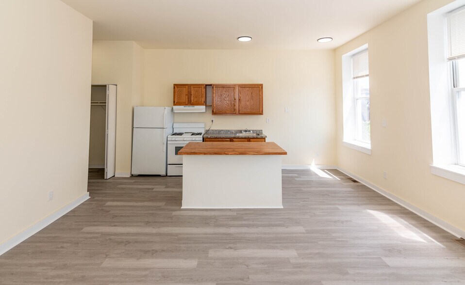 More Photos Of 2100-2102 Maryland Ave, Baltimore Apartments For Sale