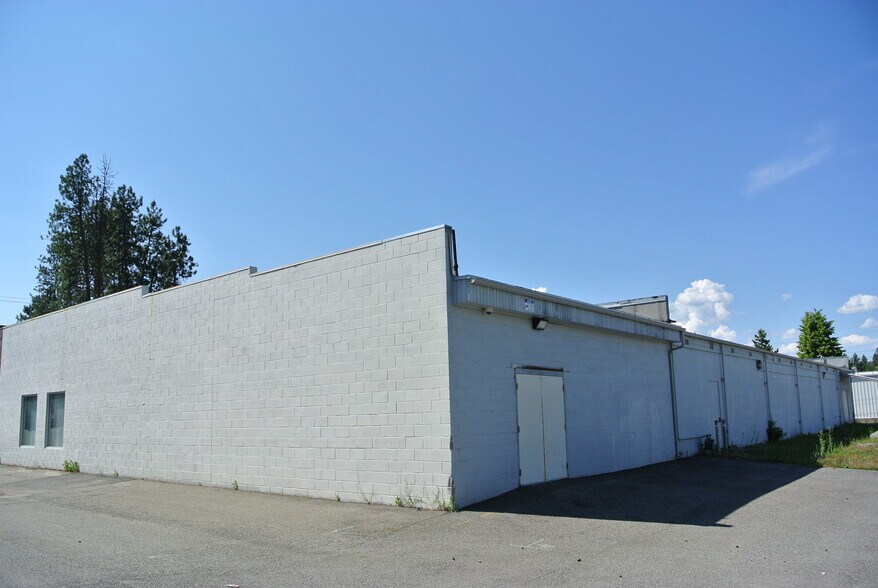 More Photos Of 3210 N Government Way, Coeur d'Alene Freestanding For Lease