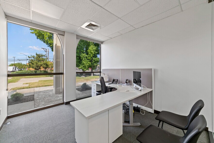 More Photos Of 5299 Auburn Blvd, Sacramento Office For Lease