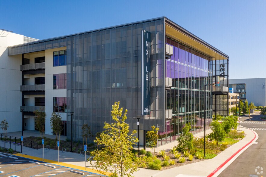 More Photos Of 1735 Flight Way, Tustin Office For Lease