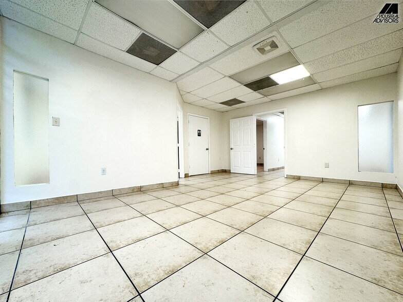 More Photos Of 5745-5759 NW 151st St, Miami Lakes Light Distribution For Lease