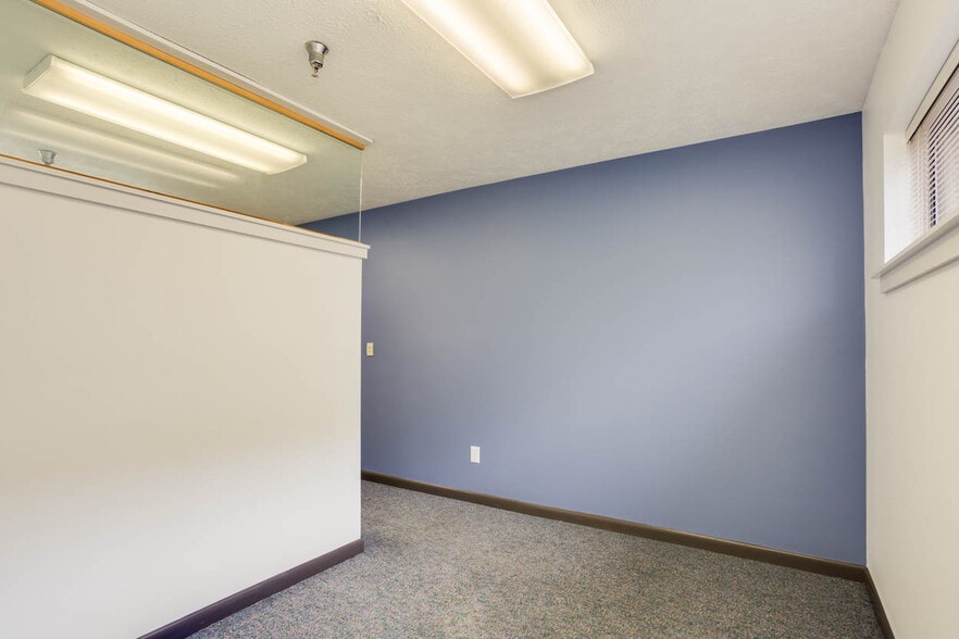 More Photos Of 1140 E Market St, Charlottesville Office For Lease