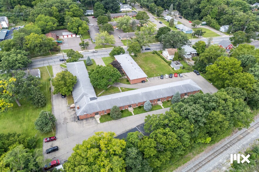 More Photos Of 2907 S Burdick St, Kalamazoo Apartments For Sale