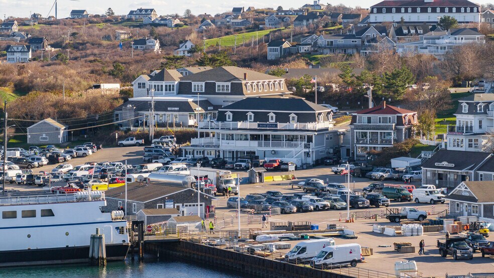 More Photos Of 212 Water St, Block Island Storefront For Sale
