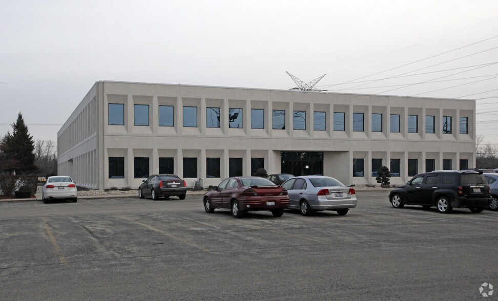 More Photos Of 31W001 North Ave, West Chicago Coworking Space
