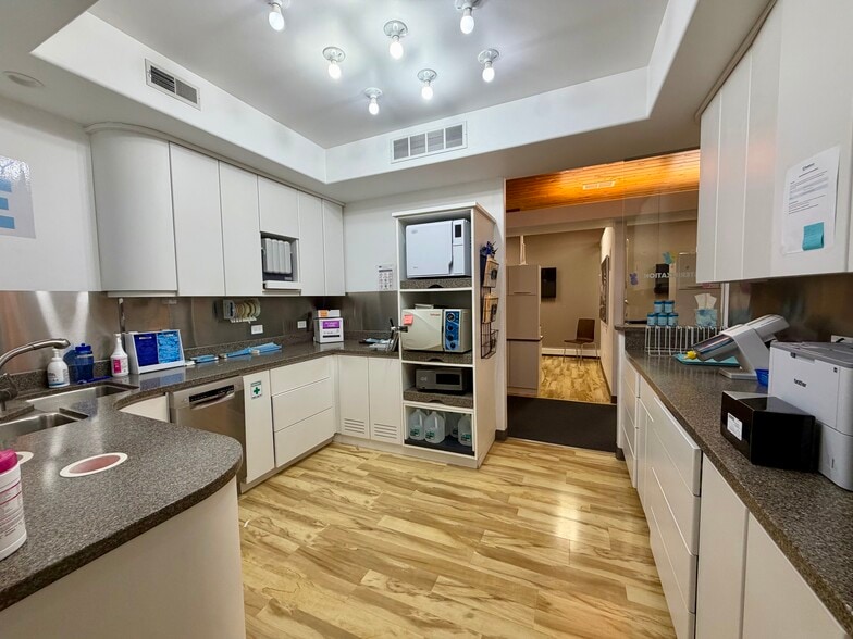 More Photos Of 134 W State St, Sycamore Office Residential For Sale