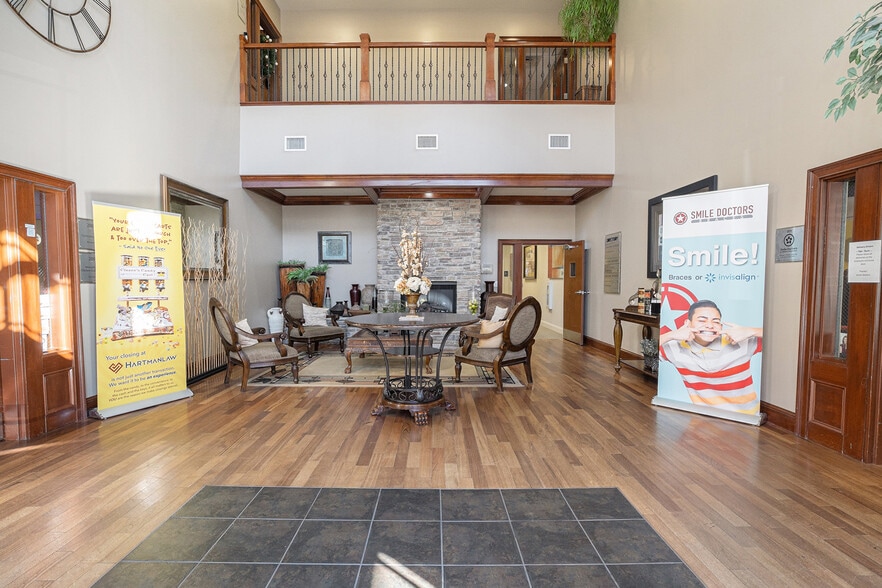 More Photos Of 145 Towne Lake Pky, Woodstock Office For Lease