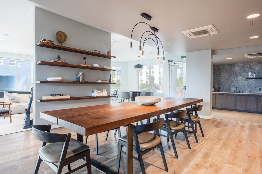 More Photos Of 3093 Broadway, Oakland Apartments For Lease