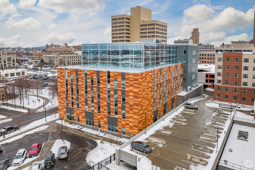 Primary Photo Of 333 W Washington St, Syracuse Office For Lease