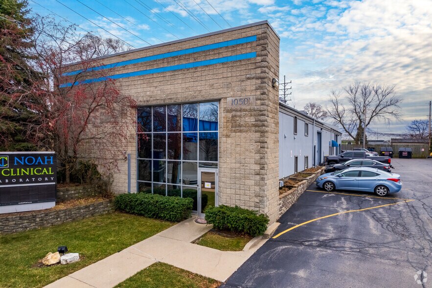 Primary Photo Of 10501-10503 W Greenfield Ave, Milwaukee Showroom For Sale