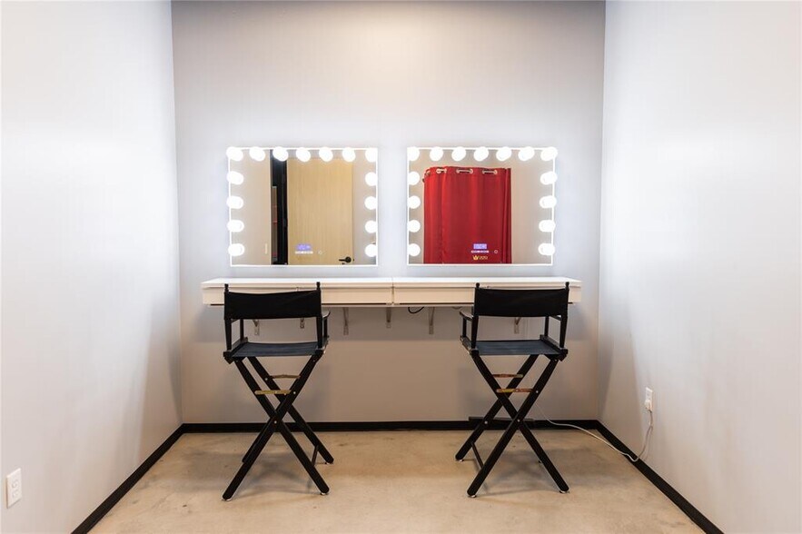 More Photos Of 1220 Toro Grande Dr, Cedar Park Light Distribution For Sale