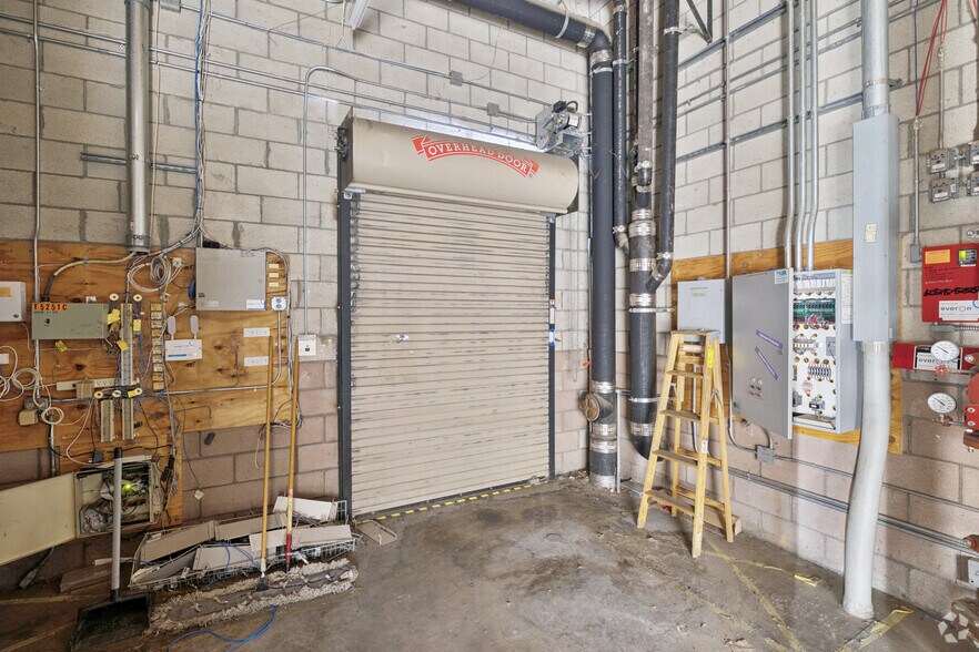 More Photos Of 1605 S San Jacinto Ave, San Jacinto Drugstore For Sale