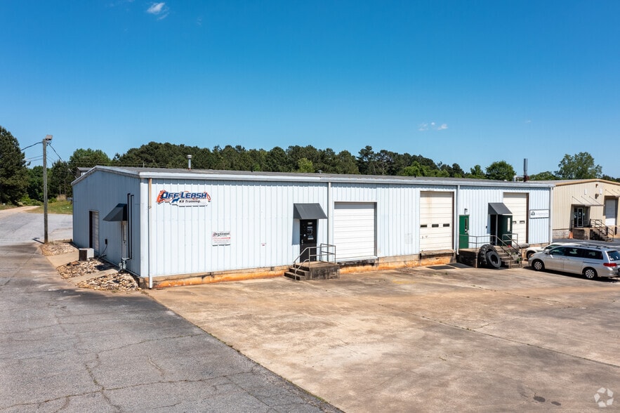 More Photos Of 396-400 Commerce Blvd, Bogart Warehouse For Sale