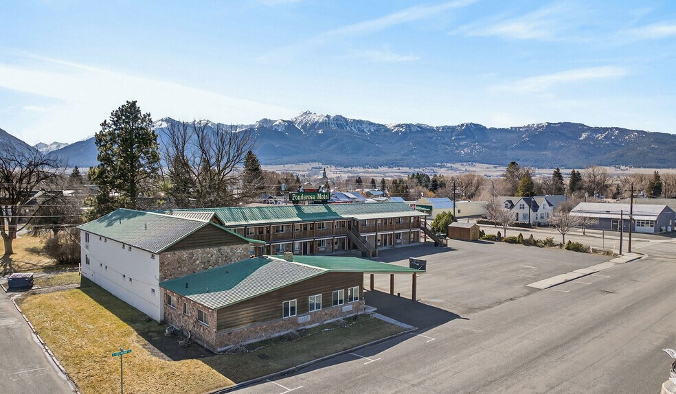 More Photos Of 102 E Greenwood St, Enterprise Hotel For Sale