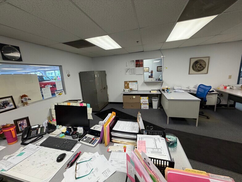 More Photos Of 106 W Broad St, Pawcatuck Auto Dealership For Sale