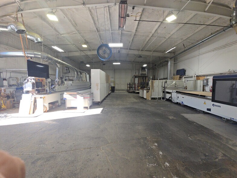 More Photos Of 42621 2nd St E, Lancaster Warehouse For Sale