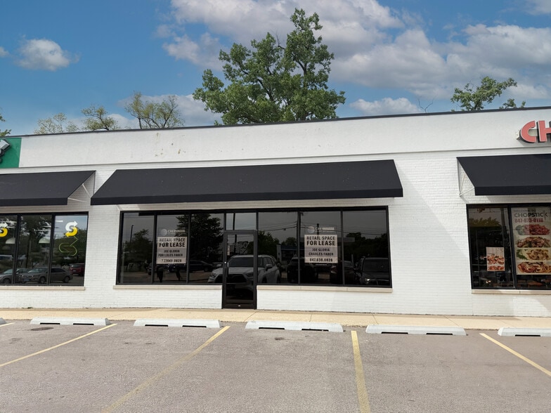 More Photos Of 1910-1990 Central Rd, Rolling Meadows Freestanding For Lease