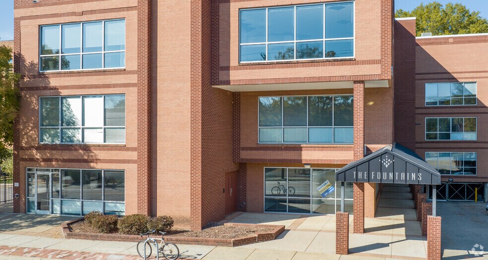 More Photos Of 308 W Rosemary St, Chapel Hill Office For Sale