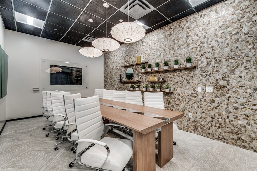 More Photos Of 640 Taylor St, Fort Worth Coworking Space