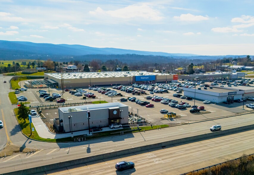 Primary Photo Of 300 Resort Plaza Dr, Blairsville General Retail For Sale