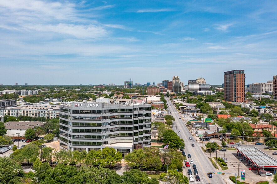 More Photos Of 3800 Maple Ave, Dallas Office For Lease