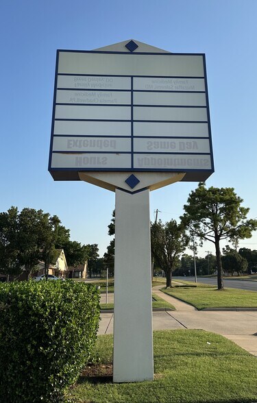 More Photos Of 1001 S Douglas Blvd, Oklahoma City Medical For Lease