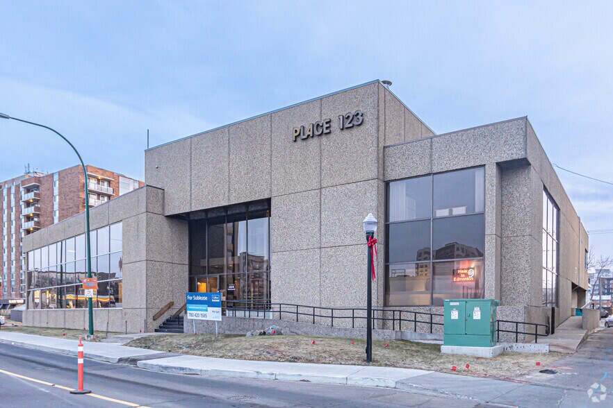 More Photos Of 12315 Stony Plain Rd NW, Edmonton Medical For Lease