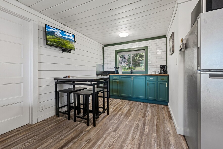 More Photos Of 7100 County Road 501, Bayfield Lodge Meeting Hall For Sale