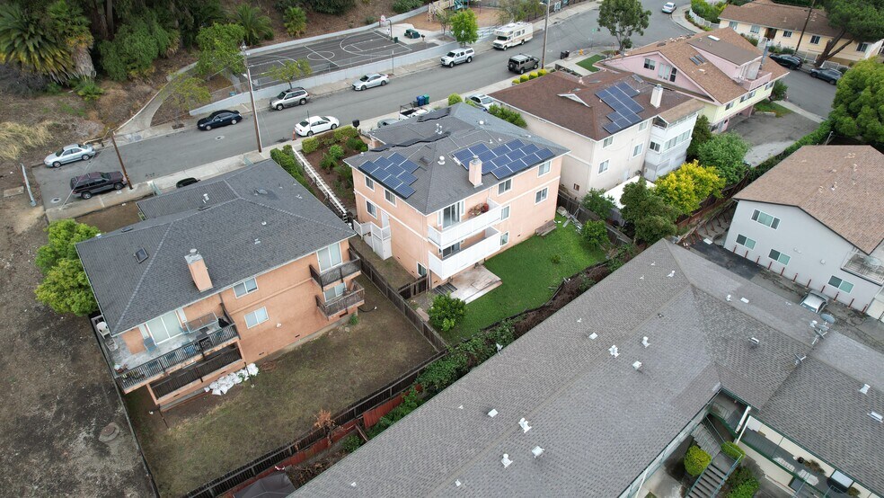 More Photos Of 25583 Spring Dr, Hayward Multifamily For Sale