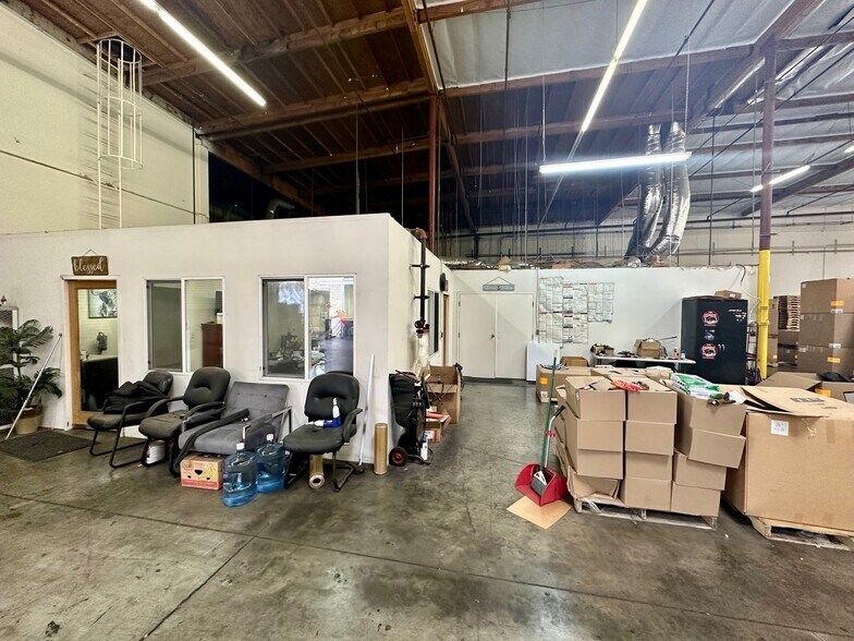 More Photos Of 1350 Citrus St, Riverside Manufacturing For Lease