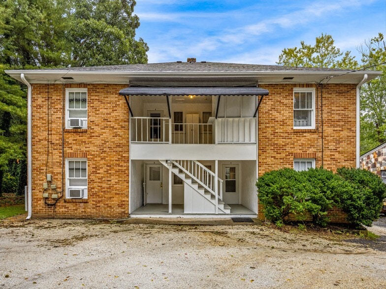 More Photos Of 1029 Patton St, Hendersonville Apartments For Sale